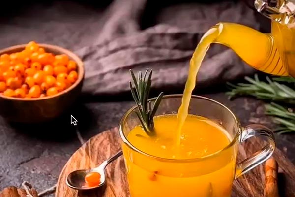 Чай с облепихой и розмарином