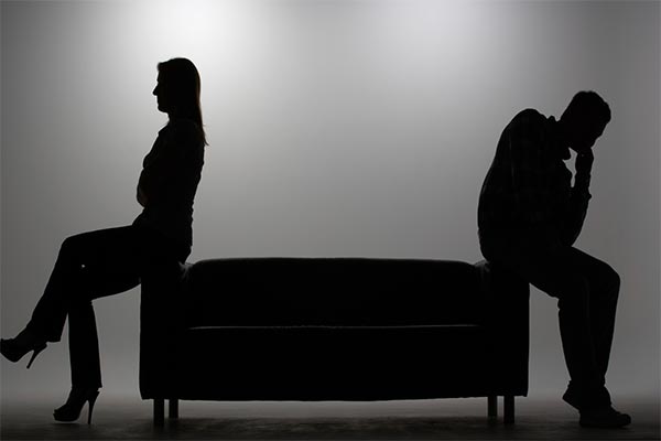 Признаки, что вы не нравитесь человеку