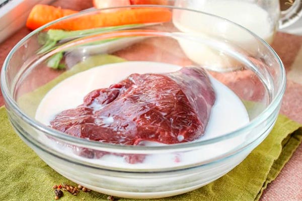 Зачем нужно замачивать продукты в молоке?